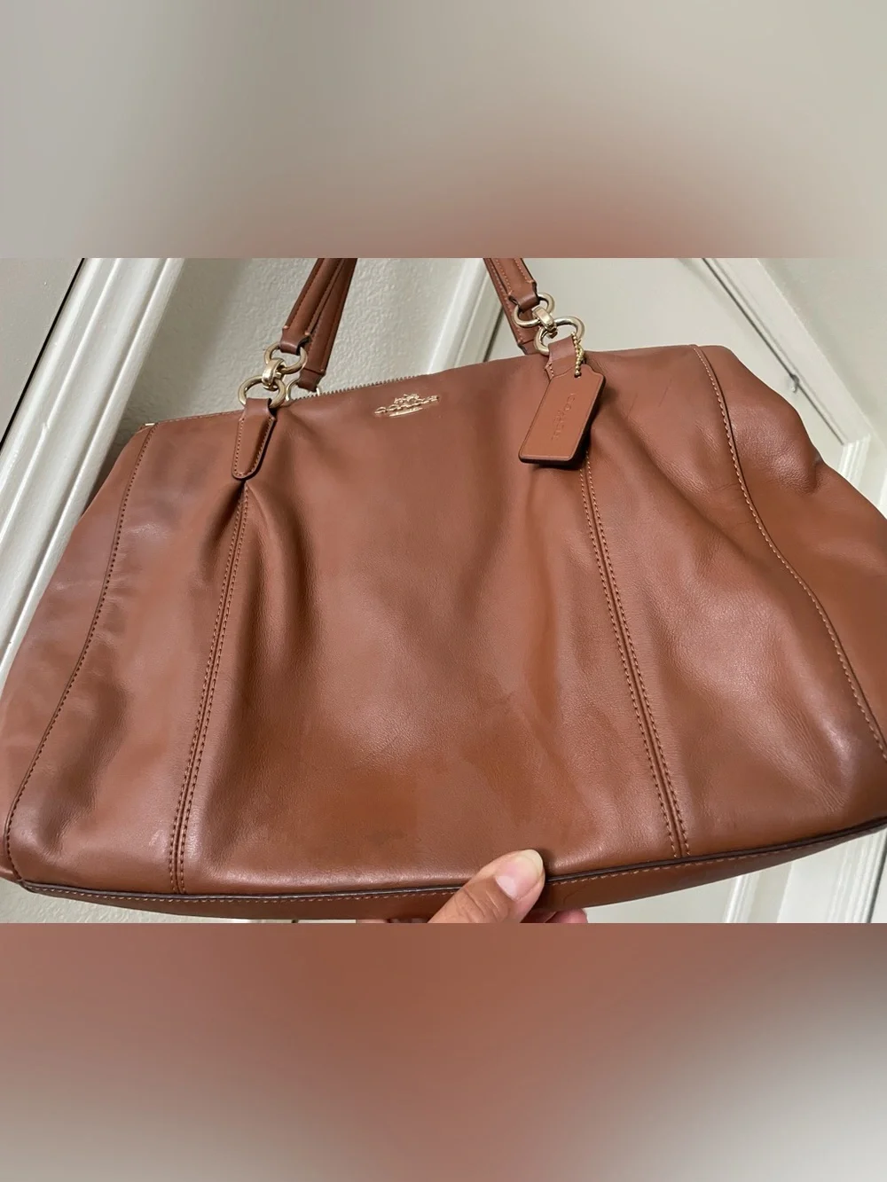 Coach shoulder purse - Picture 3 of 6